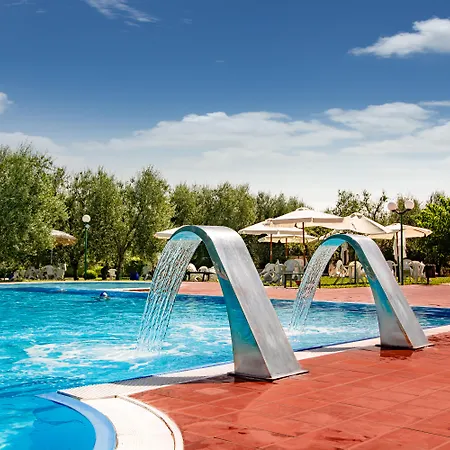 Giardino Degli Ulivi Masseria Hotel 4*